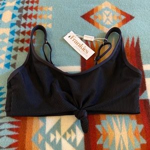 Frankie’s Greer top in black M